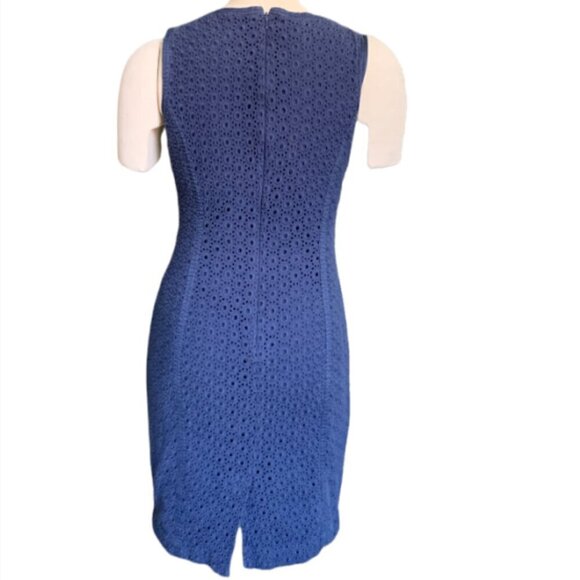 Talbots Seth Dress Eyelet Overlay Sleeveless Sheath Dress Sz 6P Navy Blue 32G - Picture 4 of 6
